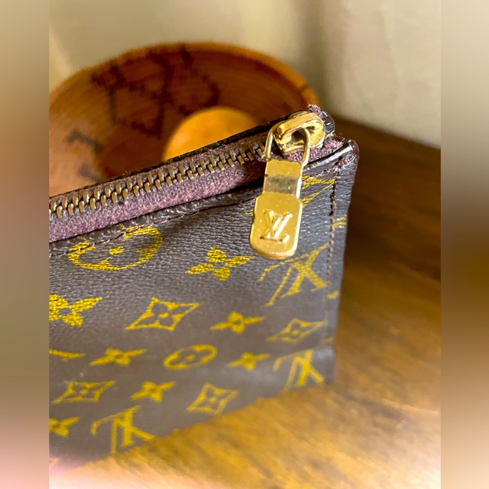 Louis Vuitton  super vintage toiletry pouch